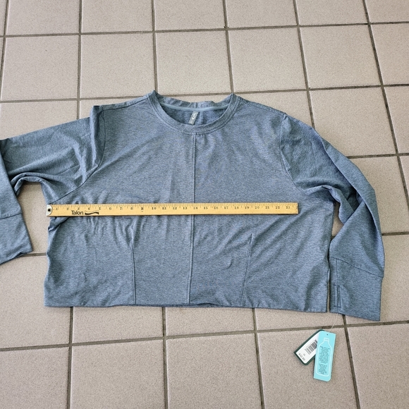 NWT Women's 2X MTA Sports Blue Long Sleeve Crewneck Crop Active Top Fast Dri - Picture 4 of 7
